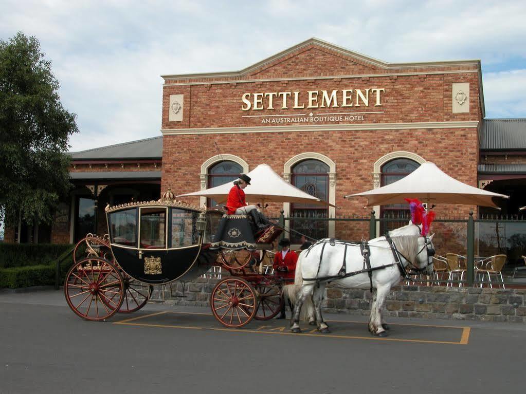 The Terrace At The Settlement Motel Cranbourne Kültér fotó